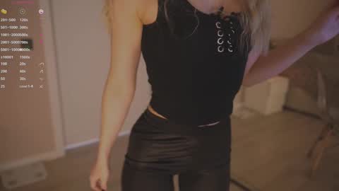 AN online show from 03.10.25