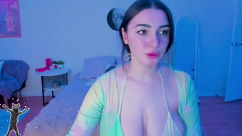 Snapshot of cute_redface_ chatting on 12.01.24 Bb online show from 12.01.24