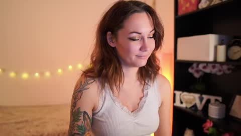 Snapshot of cute_ruth chatting on 10.07.25 Katarina online show from 10.07.25