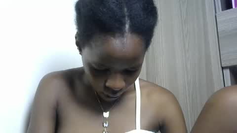 Snapshot of cute_sexy3 chatting on 01.23.25 SHARON online show from 01.23.25