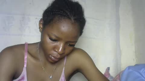 Snapshot of cute_sexy3 chatting on 03.12.25 SHARON online show from 03.12.25