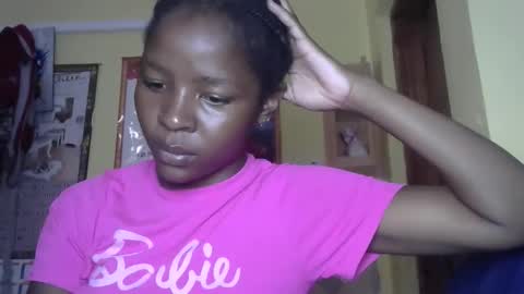 Snapshot of cute_sexy3 chatting on 11.11.25 SHARON online show from 11.11.25