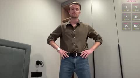 cute_skywalker online show from 10.02.25