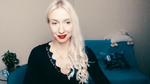 cute_smile_shy online show from 12.26.24