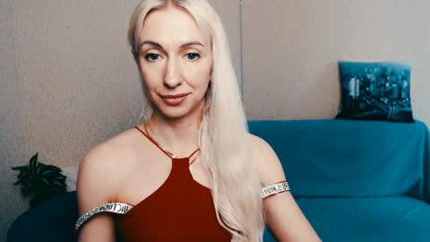 cute_smile_shy online show from 03.09.25