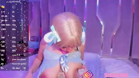 Snapshot of cute_stoone chatting on 02.12.26 SOLEI online show from 02.12.26