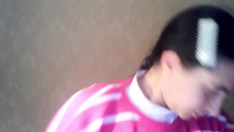 cute_strawberry_ online show from 10.10.25