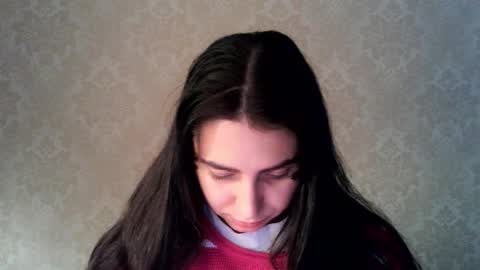 cute_strawberry_ online show from 10.12.25