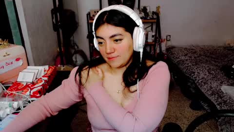 Snapshot of cuteambervi chatting on 01.14.25 Princess Amber online show from 01.14.25