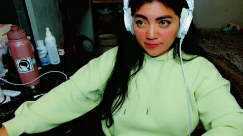 Snapshot of cuteambervi chatting on 02.02.25 Princess Amber online show from 02.02.25