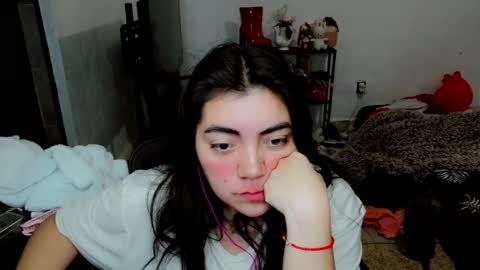 Snapshot of cuteambervi chatting on 10.13.25 Princess Amber online show from 10.13.25