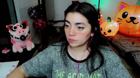 Snapshot of cuteambervi chatting on 10.24.25 Princess Amber online show from 10.24.25