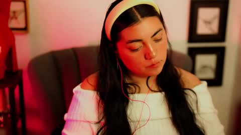 Snapshot of cuteambervi chatting on 12.14.25 Princess Amber online show from 12.14.25