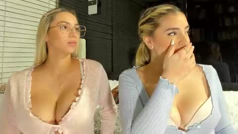 WANNA SEE MORE OF TWINS              online show from 06.25.26