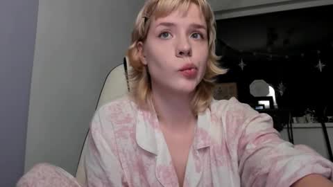 Amy online show from 10.04.25