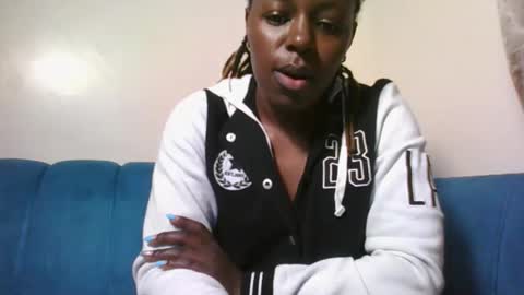 Snapshot of cuteberry87 chatting on 10.29.25 Cuteberry87 online show from 10.29.25