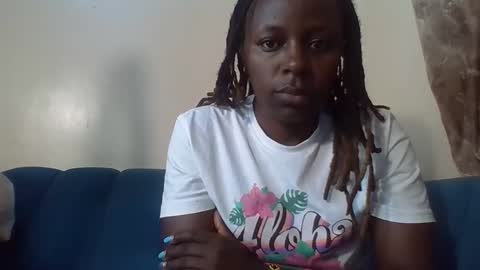 Snapshot of cuteberry87 chatting on 10.30.25 Cuteberry87 online show from 10.30.25