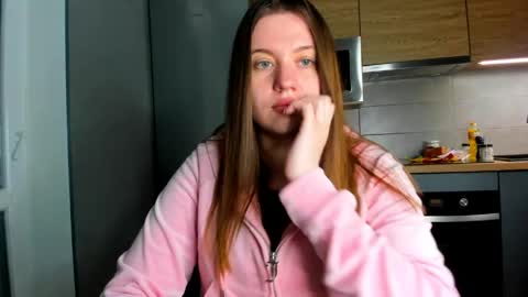 cutebuttslutty online show from 04.16.26