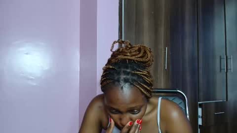 Snapshot of cutebuu chatting on 11.22.25 cutebuu online show from 11.22.25