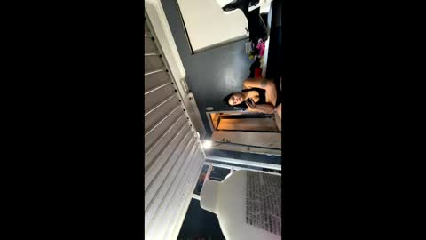 Snapshot of cutecuban18 chatting on 01.06.25 loveolots online show from 01.06.25