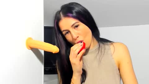 cuteeliza1 online show from 11.27.25