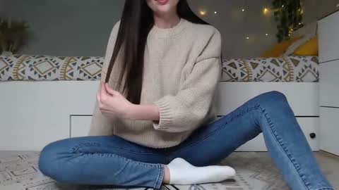 Snapshot of cuteemouse chatting on 11.28.25 Anna online show from 11.28.25