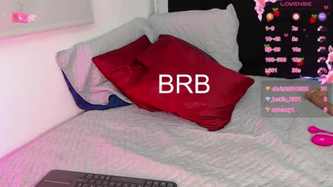 Snapshot of cutehanna1 chatting on 01.27.25 Hanna online show from 01.27.25