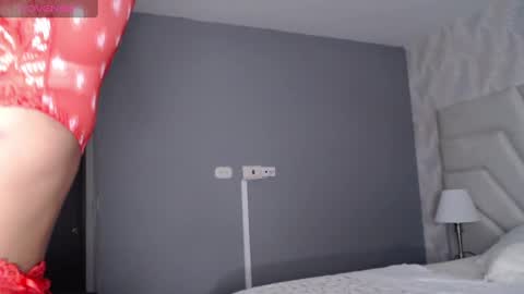 isa gomez  online show from 02.13.25