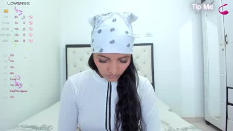 Snapshot of cutelatinax chatting on 12.29.24 cutelatinax Twtter Onlyfns online show from 12.29.24