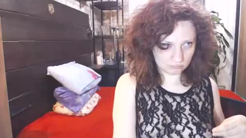 Snapshot of cutemoan chatting on 09.20.25 Rita online show from 09.20.25