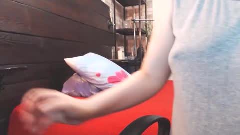 Snapshot of cutemoan chatting on 09.22.25 Rita online show from 09.22.25