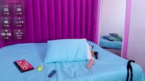 cutepetitee online show from 10.07.25