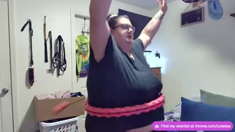 Snapshot of cutetea_time chatting on 02.08.25 Cutetea online show from 02.08.25