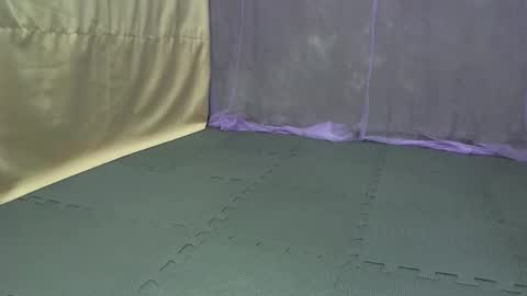 cutetinyasian143_ online show from 10.20.25