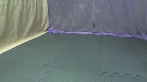 cutetinyasian143_ online show from 10.26.25