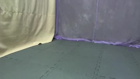 cutetinyasian143_ online show from 11.10.25