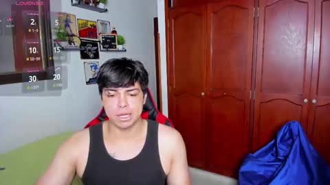 Snapshot of cuteznowyy chatting on 11.24.25 Ask me online show from 11.24.25