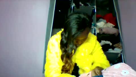 cutezola online show from 10.22.25