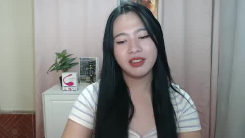 Snapshot of cutie_asianwoman chatting on 12.15.24 cutie_asianwoman online show from 12.15.24