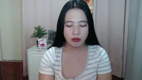 Snapshot of cutie_asianwoman chatting on 12.16.24 cutie_asianwoman online show from 12.16.24