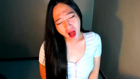 Snapshot of cutie_asianwoman chatting on 02.13.25 cutie_asianwoman online show from 02.13.25