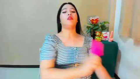 Snapshot of cutie_asianwoman chatting on 10.08.25 cutie_asianwoman online show from 10.08.25