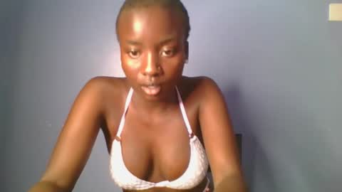 Snapshot of cutie_choco chatting on 09.15.25 cutie_choco online show from 09.15.25