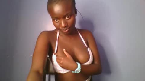 Snapshot of cutie_choco chatting on 09.17.25 cutie_choco online show from 09.17.25