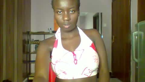 Snapshot of cutie_choco chatting on 10.01.25 cutie_choco online show from 10.01.25