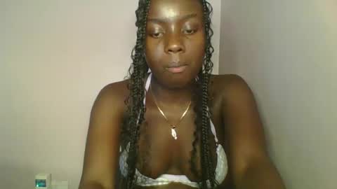 Snapshot of cutie_choco chatting on 10.04.25 cutie_choco online show from 10.04.25
