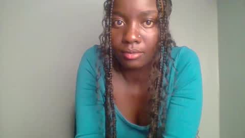 Snapshot of cutie_choco chatting on 10.06.25 cutie_choco online show from 10.06.25