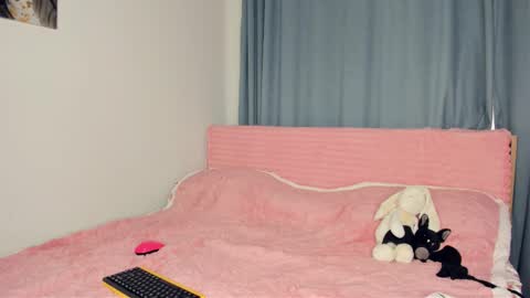 Snapshot of cutie_j chatting on 02.12.26 cutie online show from 02.12.26