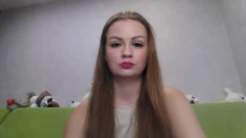 Chloe online show from 09.17.25