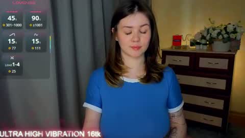 Snapshot of cutie_mili chatting on 06.21.26 mili online show from 06.21.26